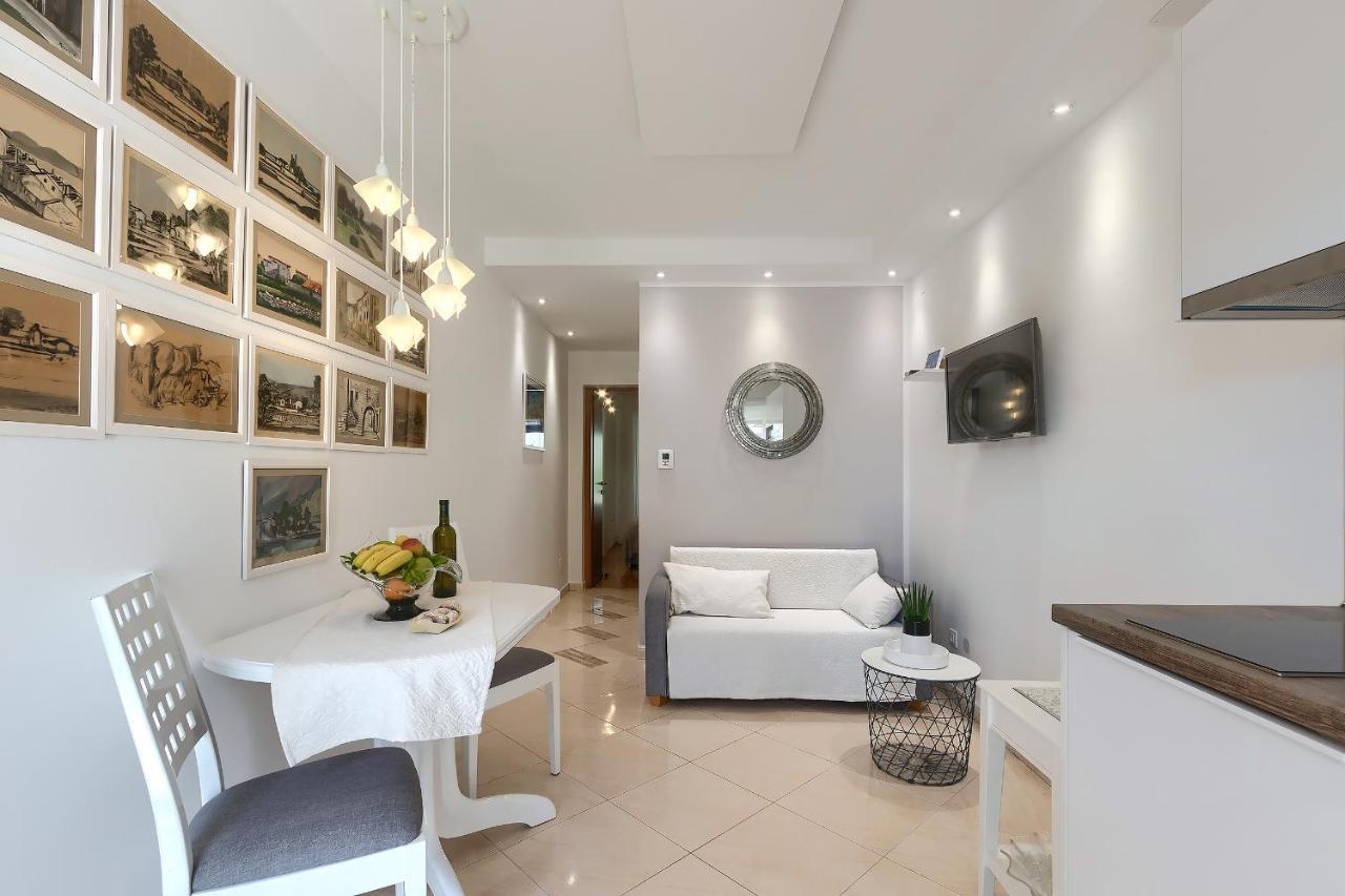 Apartment Palm View II Rovinj Exterior photo